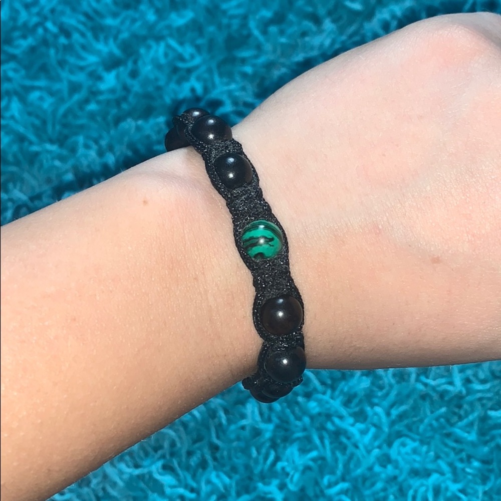 3/$15🌼Handmade green and black beaded bracelet